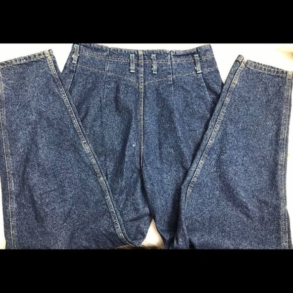 Ladies jeans buy 1 get 1 50% off!!! 🔥🔥🔥🔥 - Picture 1 of 5
